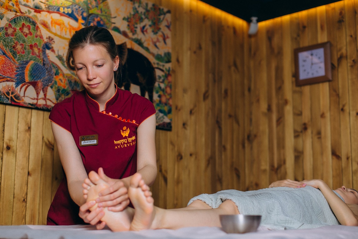 Аюрведический массаж ног и стоп Падабхъянга